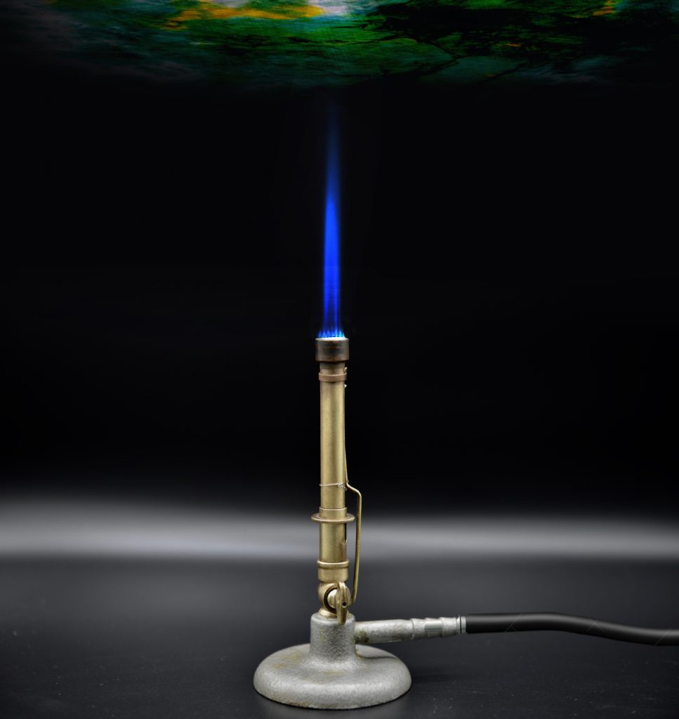 Lötlampe mit blauer Flamme